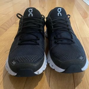 ON Cloudswift tennis shoes- Size 10.5!